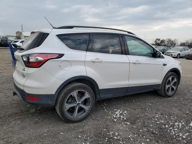 Image 3 of 2017 FORD ESCAPE SE 2017 with VIN 1FMCU9G92HUE94937
