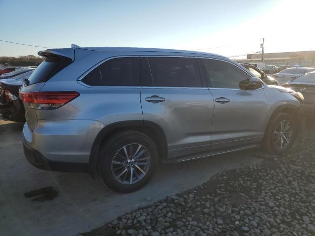Image 3 of 2018 TOYOTA HIGHLANDER SE 2018 with VIN 5TDJZRFH0JS534187