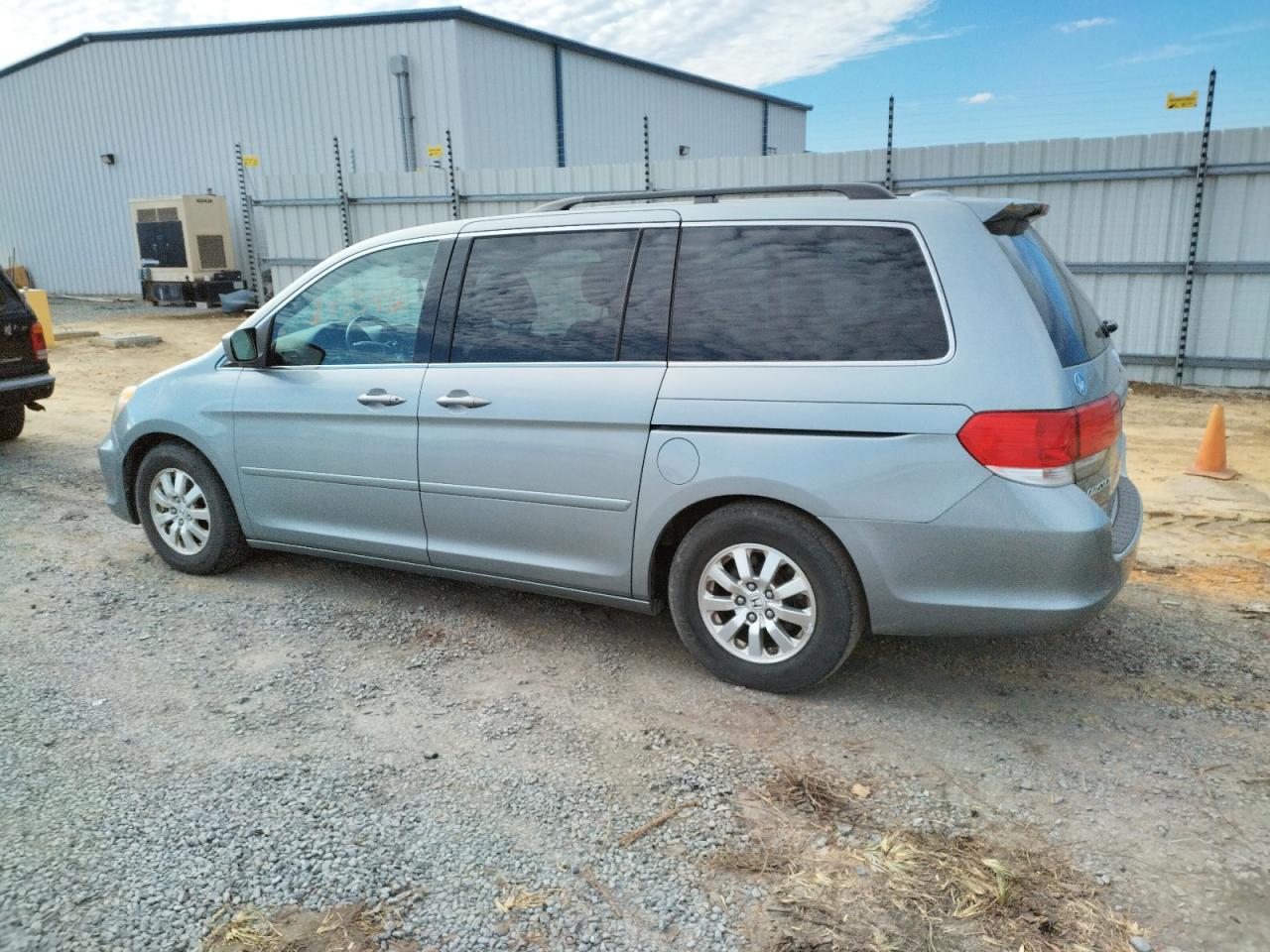 Image 2 of 2010 HONDA ODYSSEY EXL 2010 with VIN 5FNRL3H76AB057310