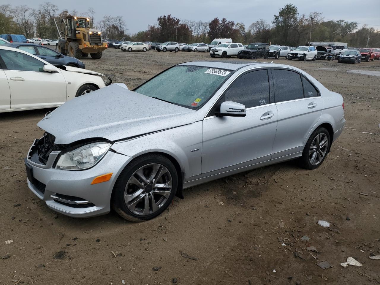 Obraz 1 z 2012 MERCEDES-BENZ C 250 2012 z VIN WDDGF4HB4CR215994