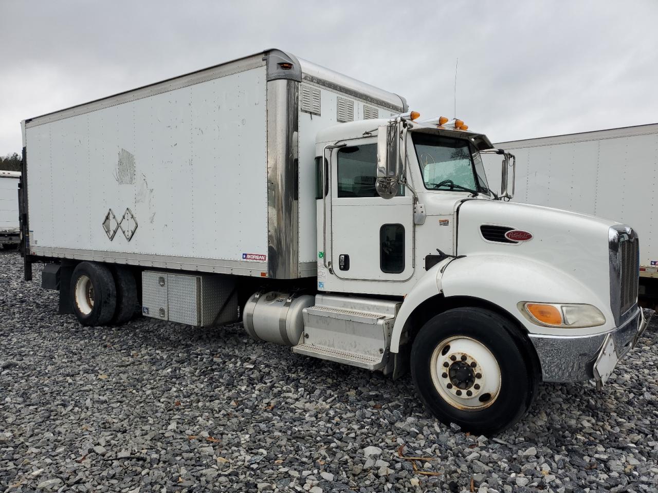 2012 PETERBILT 337  2012 image