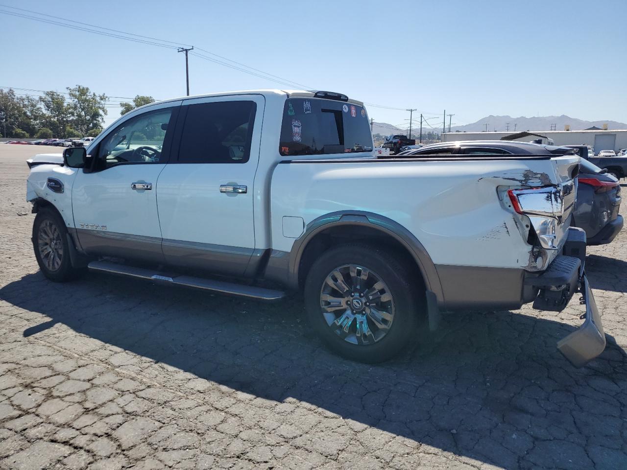 Image 2 of 2017 NISSAN TITAN SV 2017 with VIN 1N6AA1E64HN539558