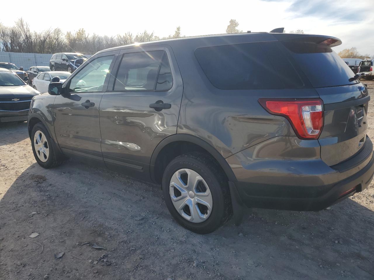 Изображение 2 2018 FORD EXPLORER POLICE INTERCEPTOR 2018 с VIN 1FM5K8AR5JGB93391