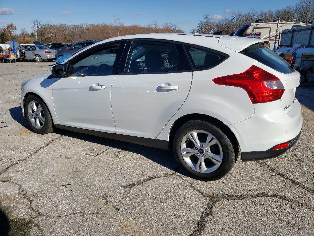 Obraz 2 z 2014 FORD FOCUS SE 2014 z VIN 1FADP3K20EL272668