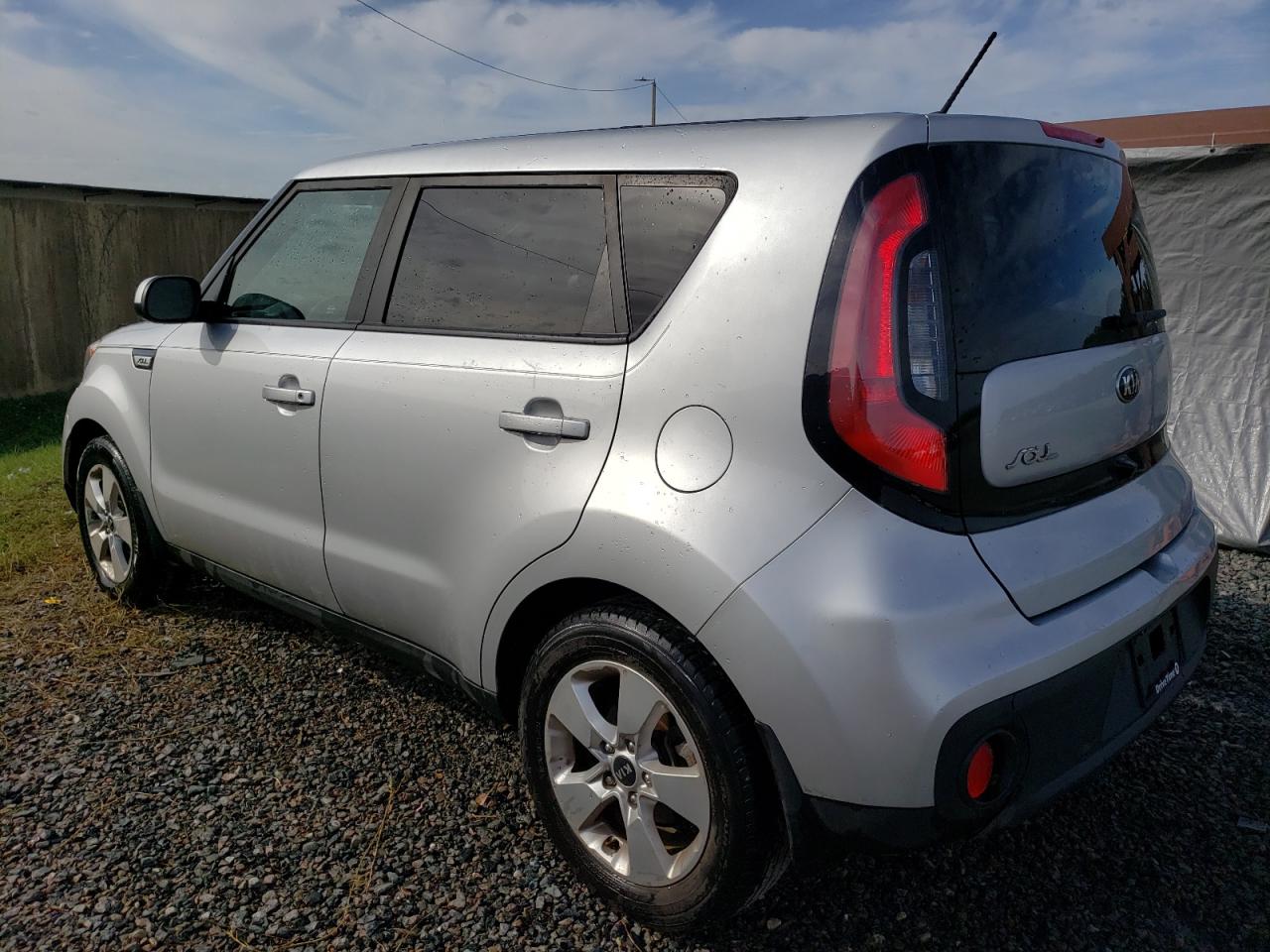 Obraz 2 z 2017 KIA SOUL  2017 z VIN KNDJN2A20H7449716