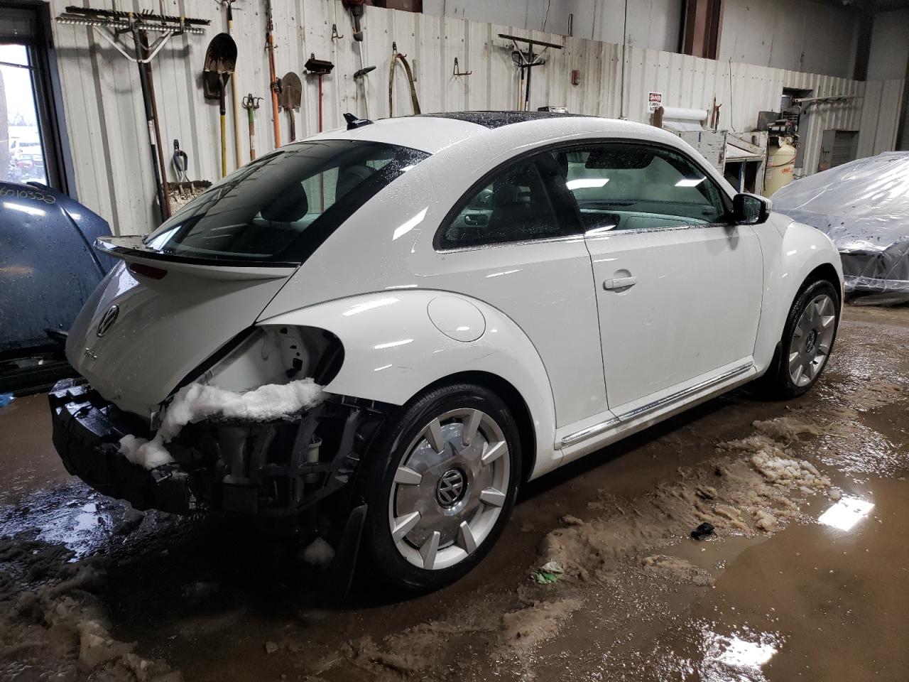 Image 3 of 2018 VOLKSWAGEN BEETLE SE 2018 with VIN 3VWJD7AT3JM726084