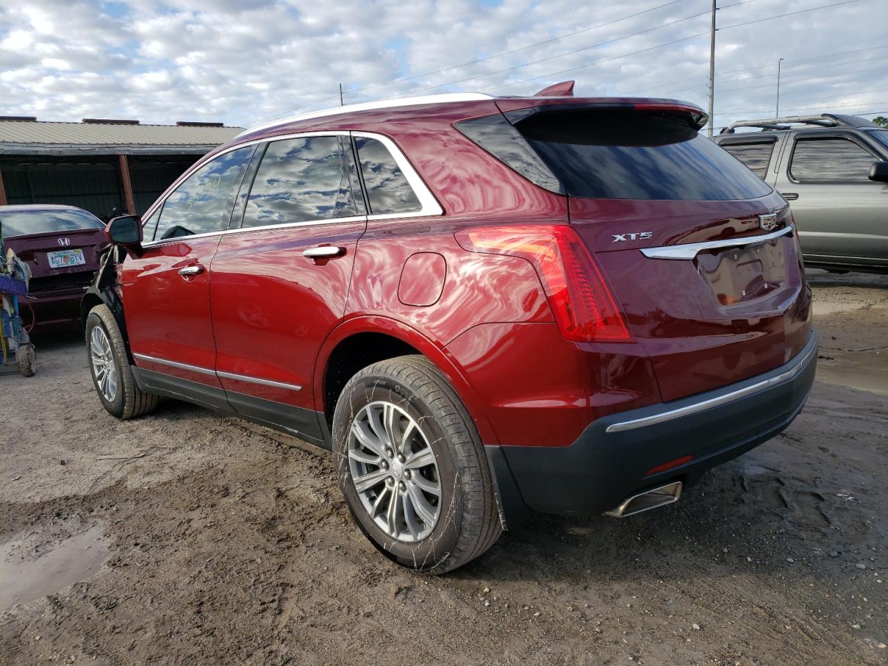 Obraz 2 z 2017 CADILLAC XT5 LUXURY 2017 z VIN 1GYKNBRS7HZ207111