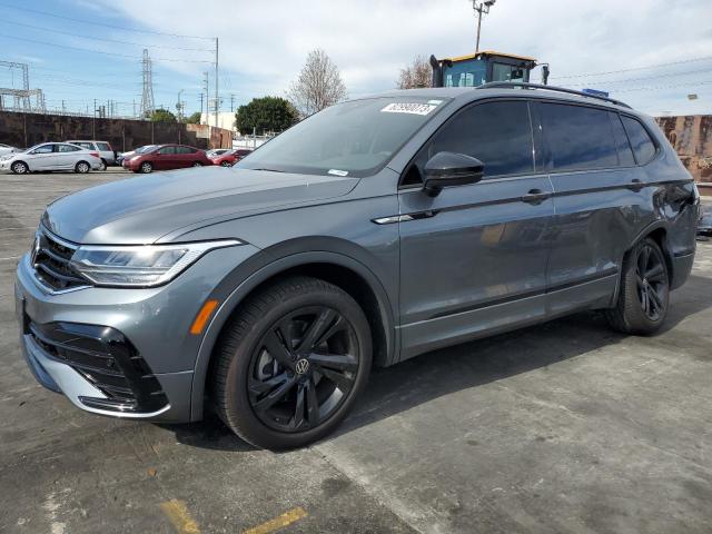 Image 1 of 2023 VOLKSWAGEN TIGUAN SE R-LINE BLACK 2023 with VIN 3VVCB7AXXPM061943