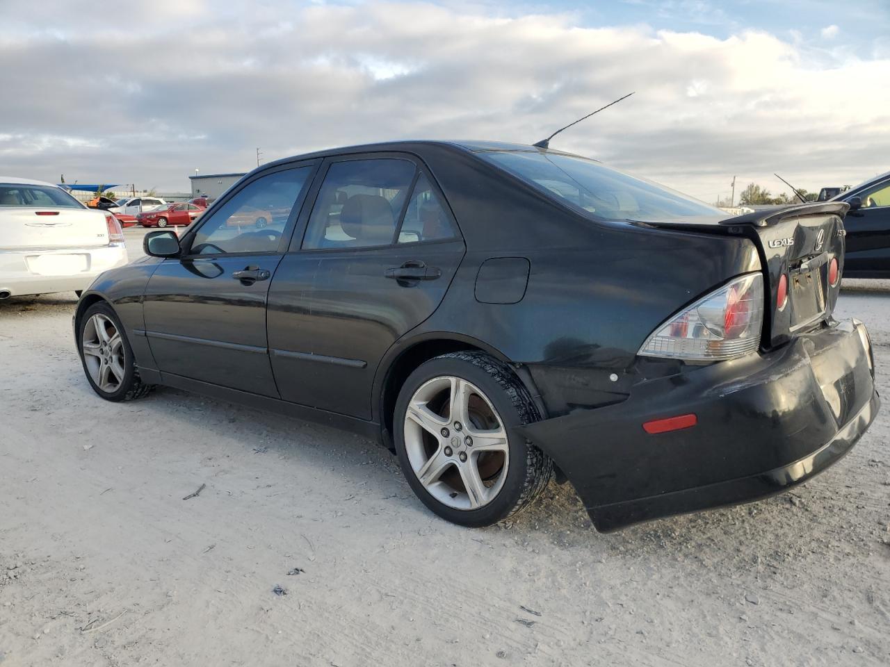 Изображение 2 2005 LEXUS IS 300 2005 с VIN JTHBD192650100049