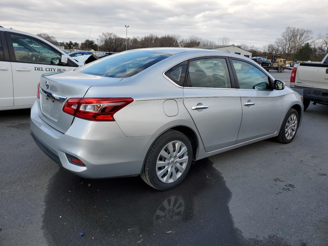 Obraz 3 z 2018 NISSAN SENTRA S 2018 z VIN 3N1AB7AP2JY282591
