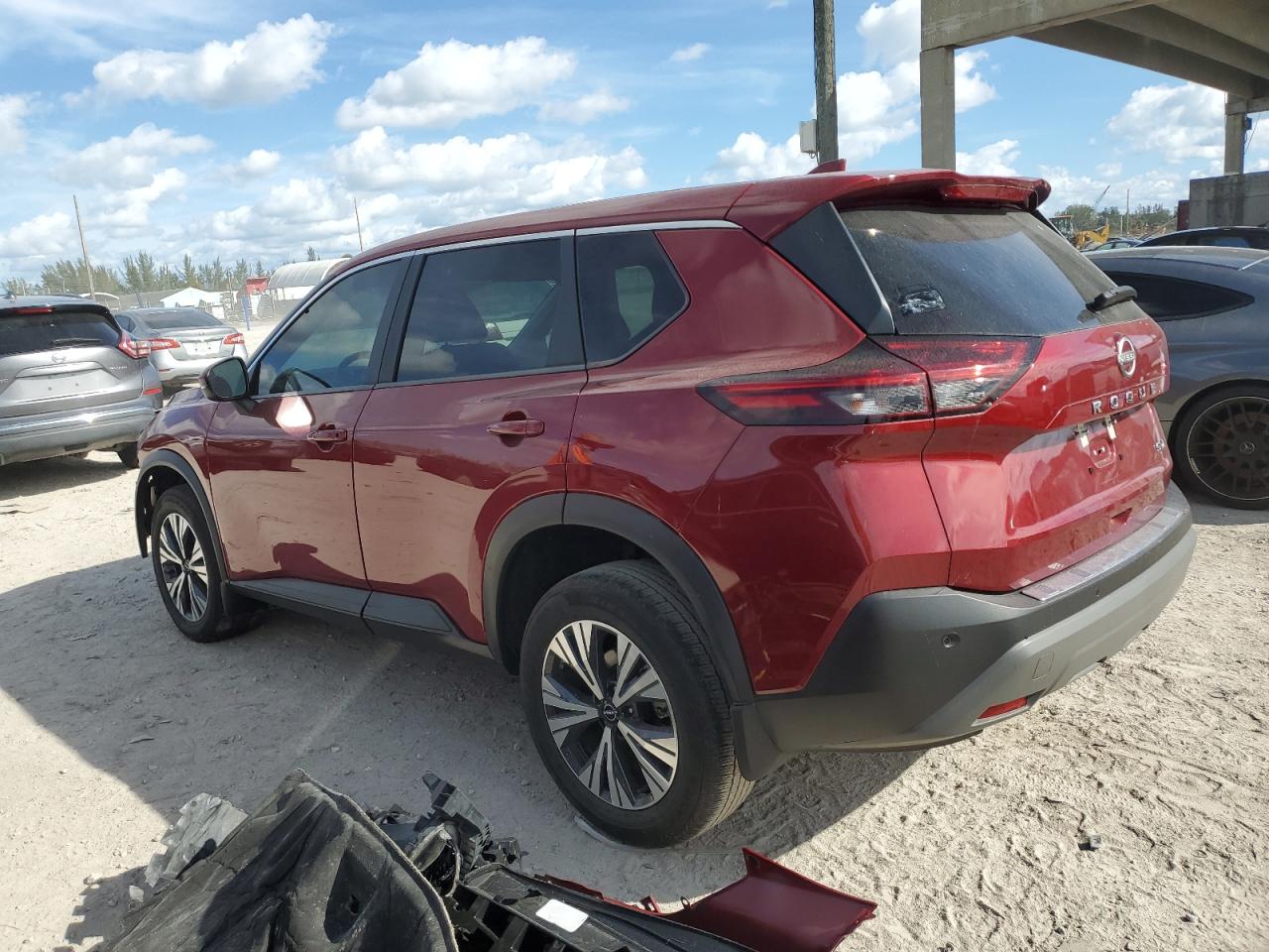 Obraz 2 z 2022 NISSAN ROGUE SV 2022 z VIN 5N1BT3BA4NC724587