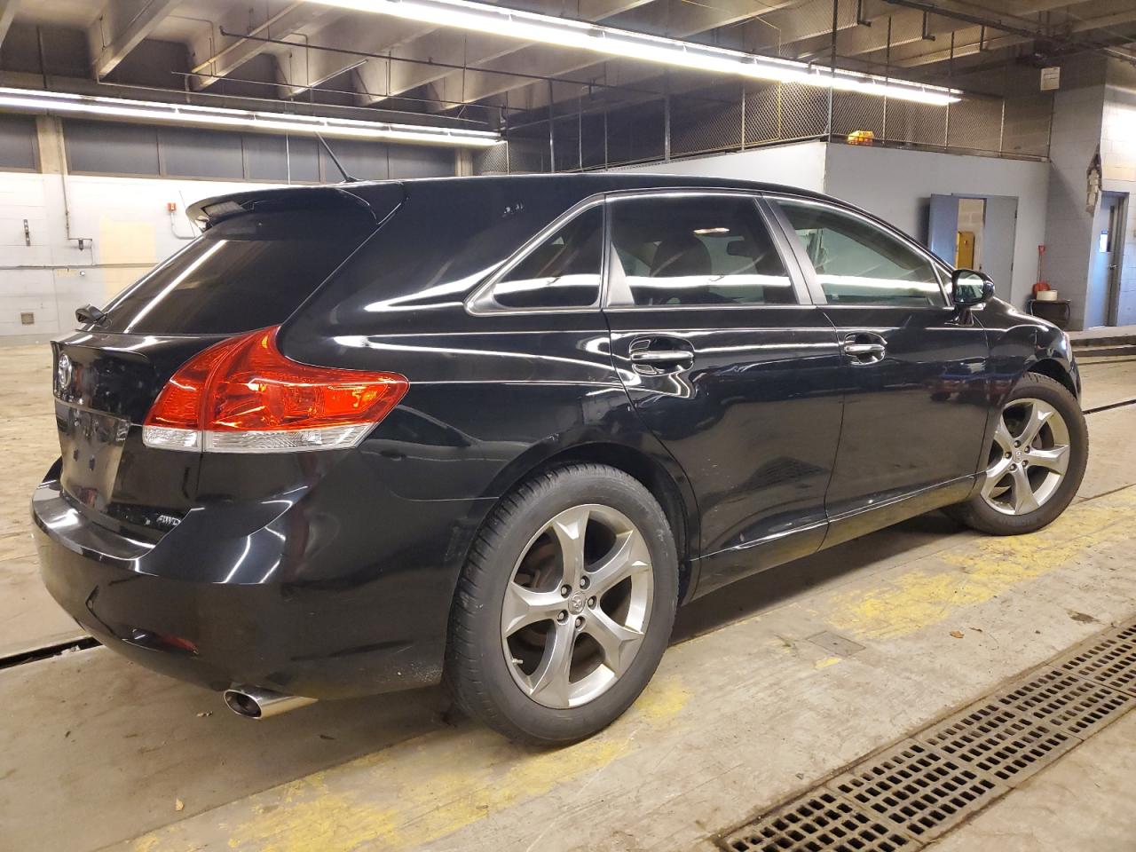 Obraz 3 z 2010 TOYOTA VENZA  2010 z VIN 4T3BK3BB4AU031848
