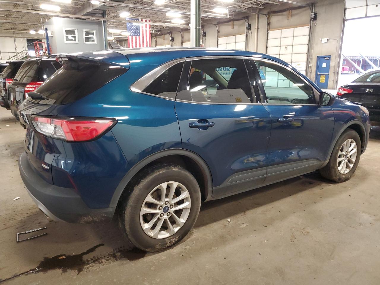 Image 3 of 2020 FORD ESCAPE SE 2020 with VIN 1FMCU9G60LUB68228