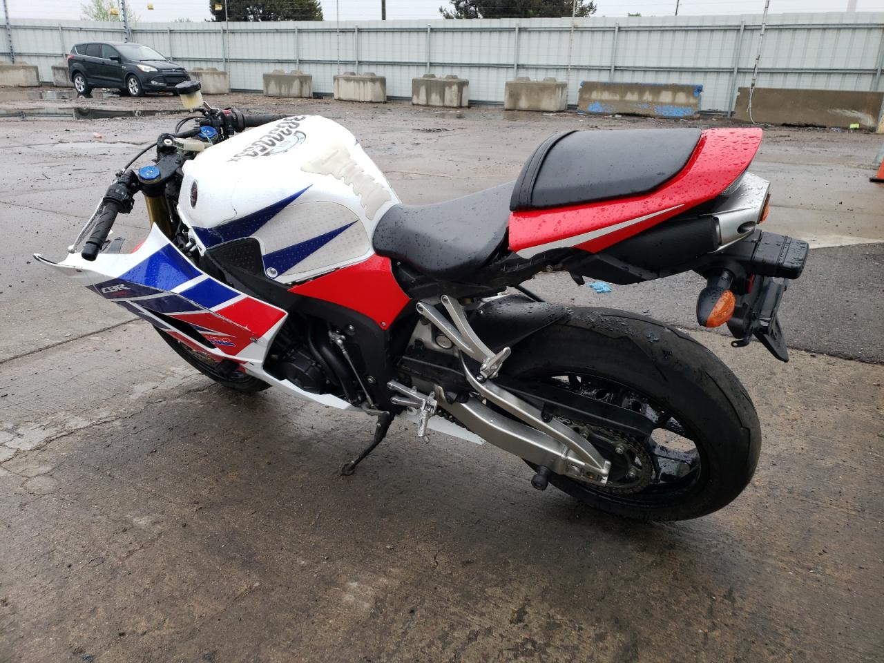 Image 3 of 2013 HONDA CBR600 RR 2013 with VIN JH2PC4046DK600040