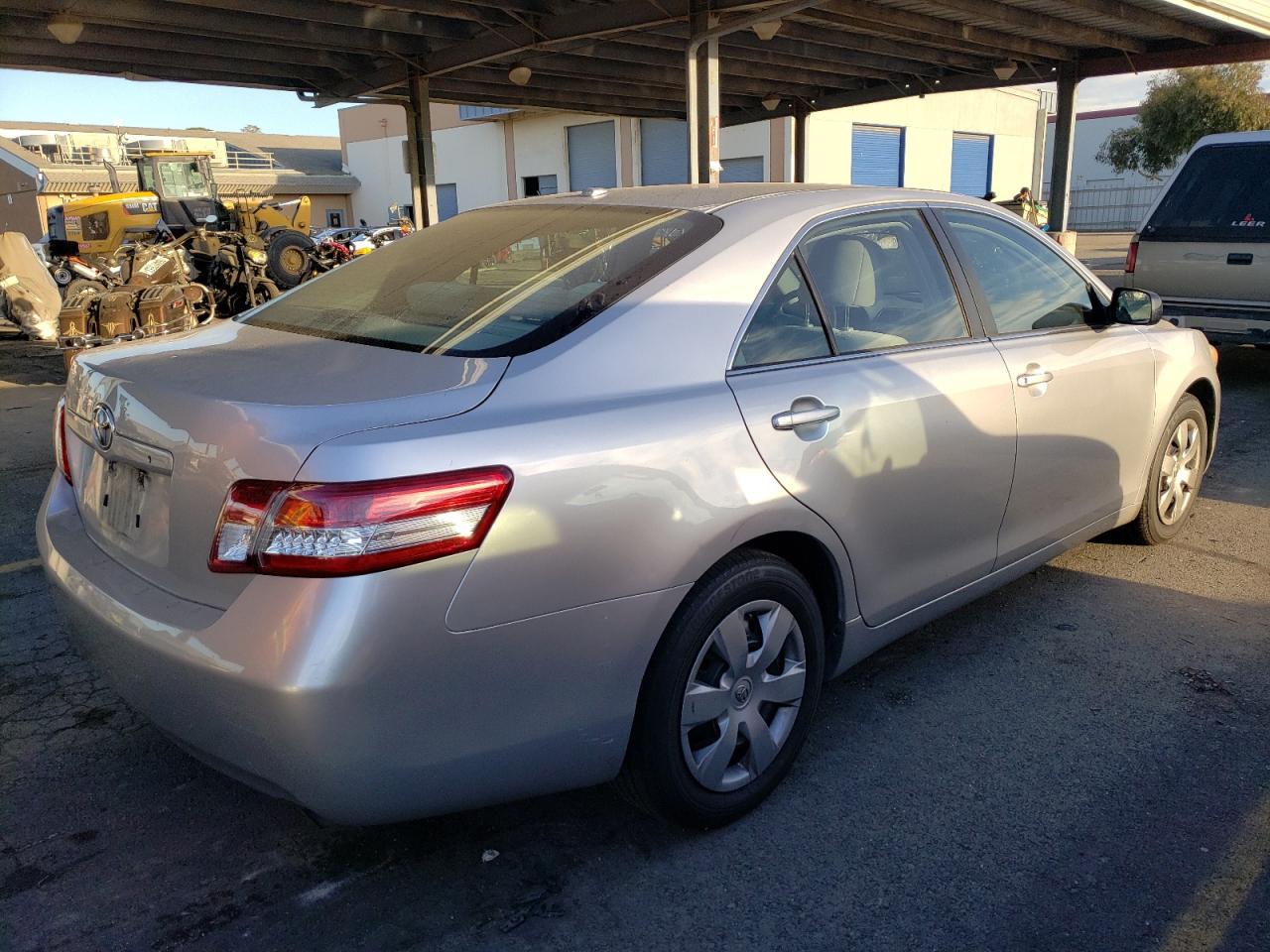Изображение 3 2010 TOYOTA CAMRY BASE 2010 с VIN 4T1BF3EK1AU015874