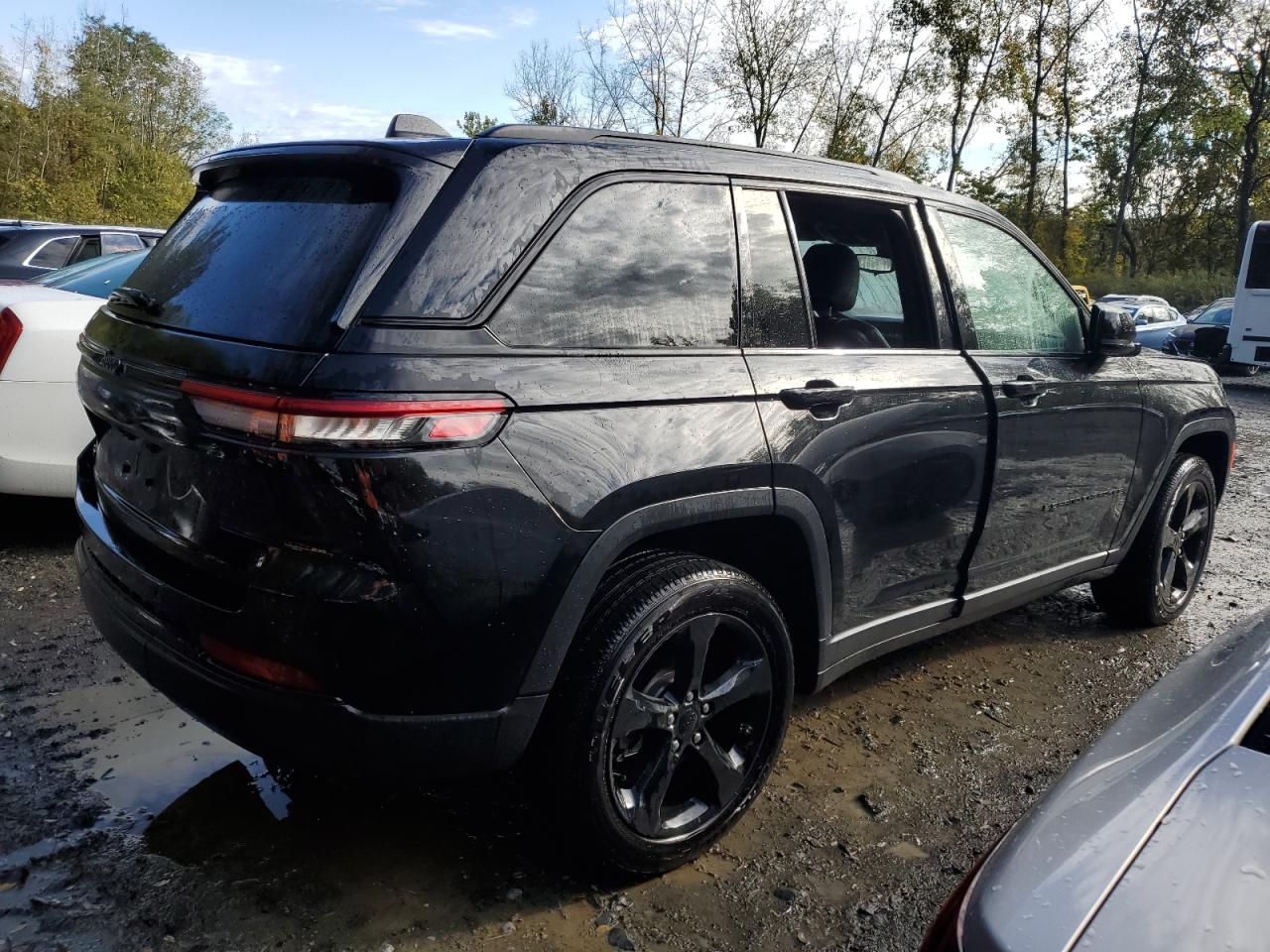 Obraz 3 z Jeep Grand Cherokee Laredo 2022 z VIN 1C4RJHAG2N8572226