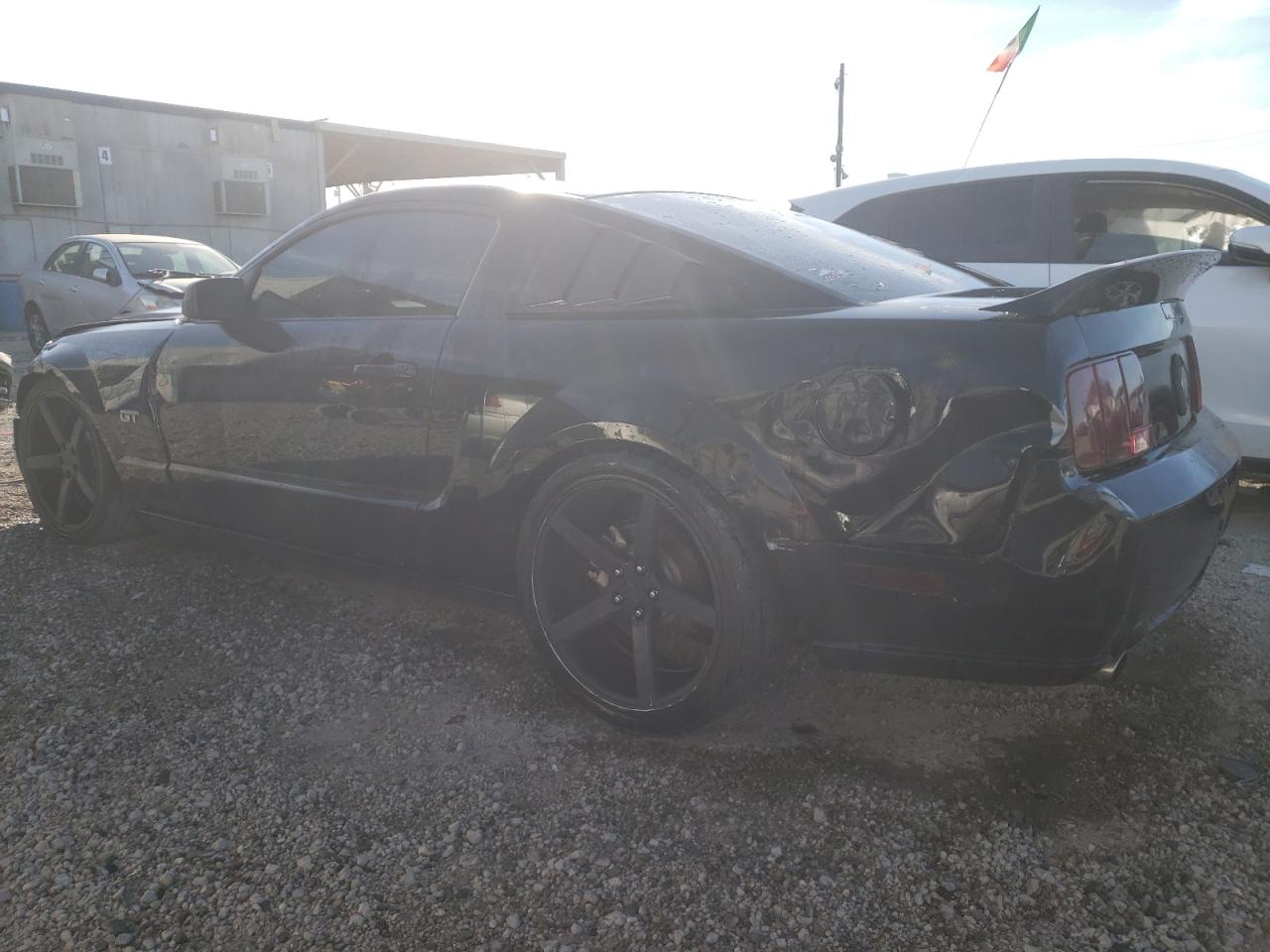 Obraz 2 z 2008 FORD MUSTANG GT 2008 z VIN 1ZVHT82HX85133615