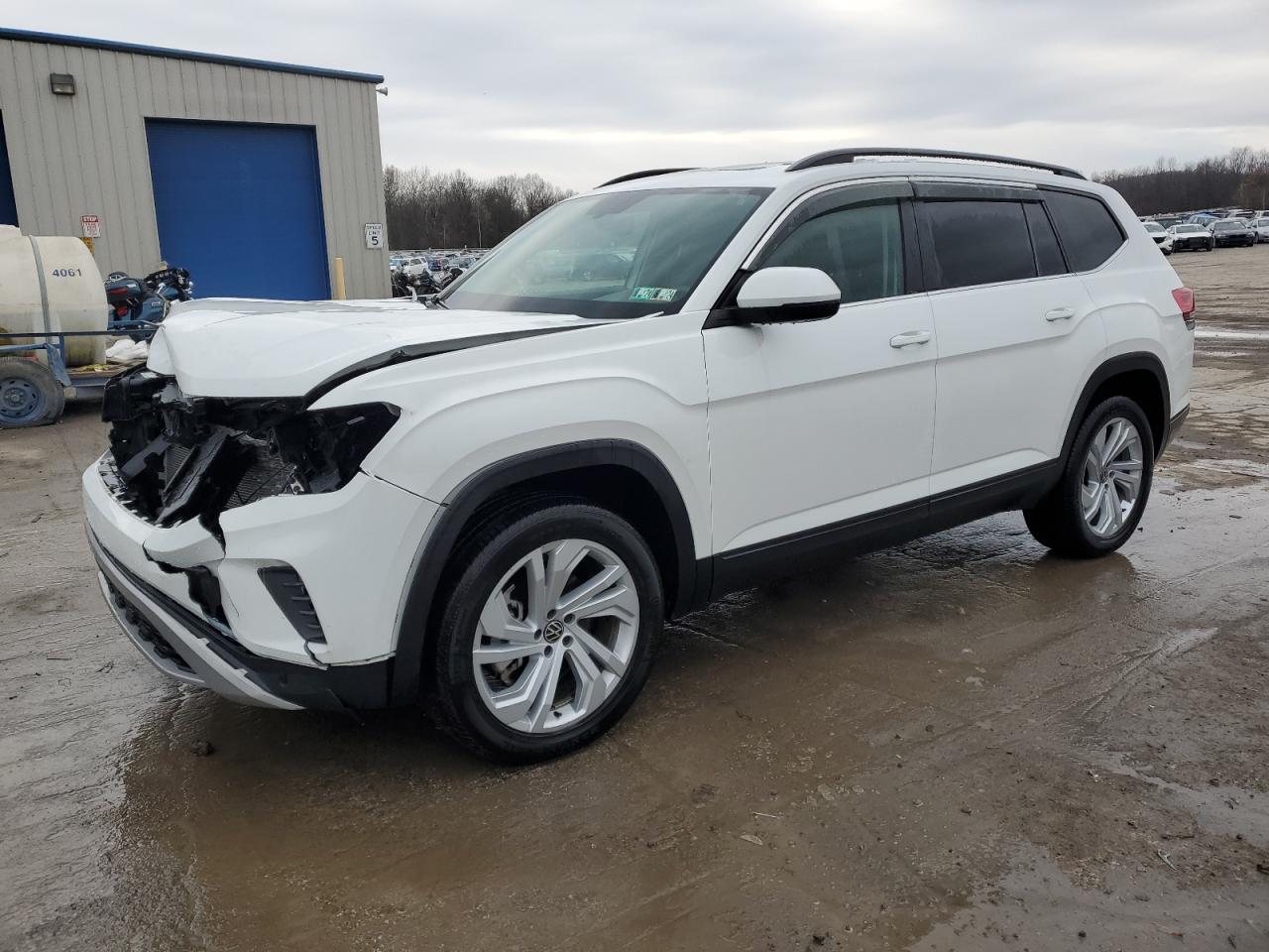 Image 1 of 2022 VOLKSWAGEN ATLAS SE 2022 with VIN 1V2KR2CA3NC516467