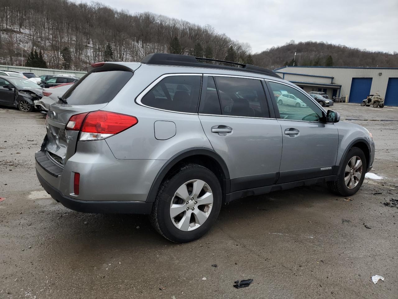 Obraz 3 z 2010 SUBARU OUTBACK 2.5I LIMITED 2010 z VIN 4S4BRBKC3A3382814