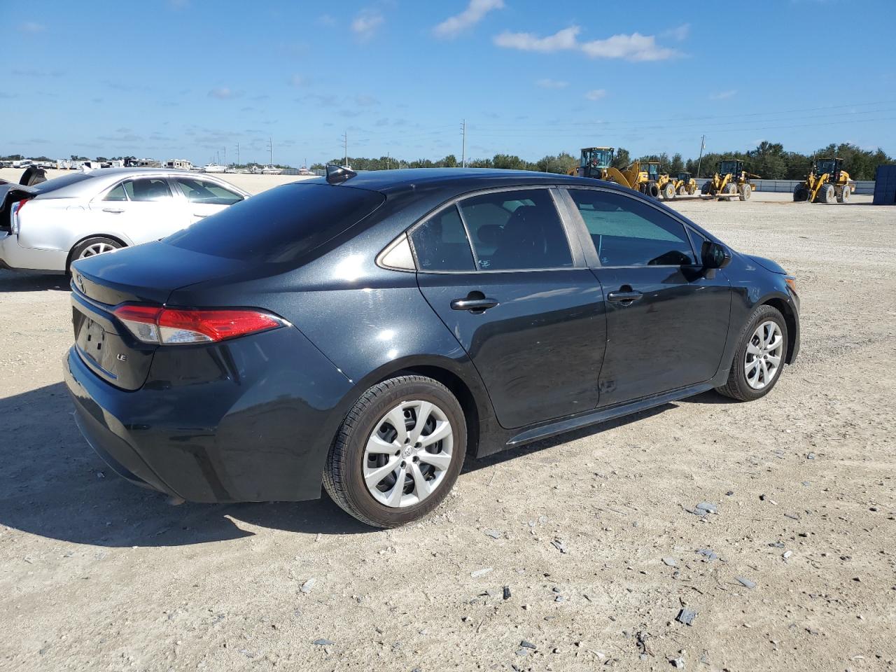 Image 3 of 2021 TOYOTA COROLLA LE 2021 with VIN 5YFEPMAE4MP156072