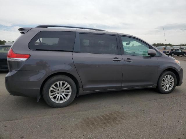 Obraz 3 z 2011 TOYOTA SIENNA XLE 2011 z VIN 5TDYK3DC1BS148113