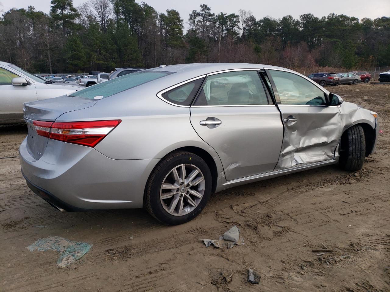 Obraz 3 z 2015 TOYOTA AVALON XLE 2015 z VIN 4T1BK1EB2FU191601