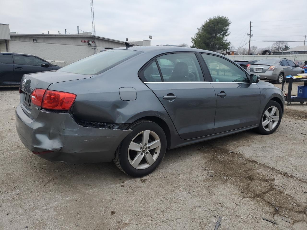 Image 3 of 2013 VOLKSWAGEN JETTA TDI 2013 with VIN 3VWLL7AJ5DM293429
