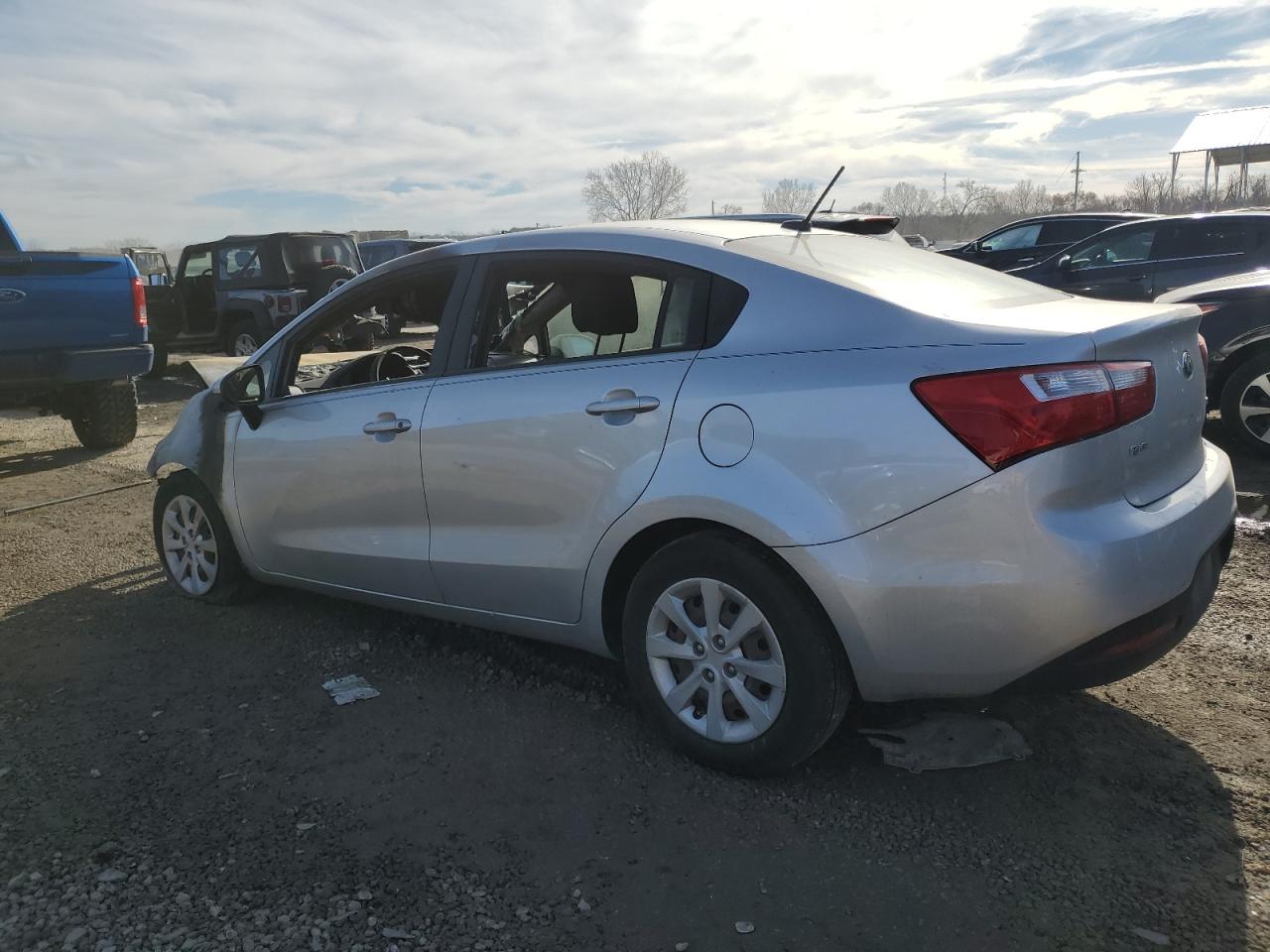 Obraz 2 z 2015 KIA RIO LX 2015 z VIN KNADM4A37F6527378