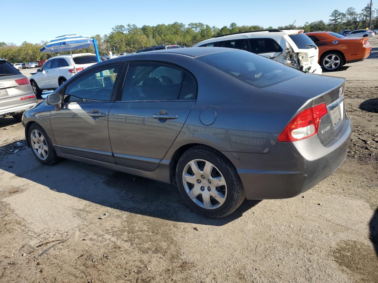 Изображение 2 2010 HONDA CIVIC LX 2010 с VIN 19XFA1F5XAE037467