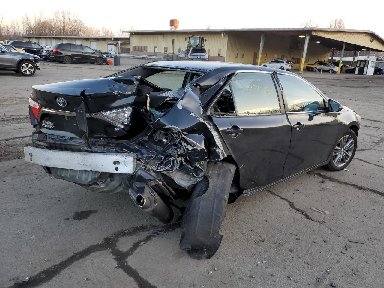 Image 3 of 2016 TOYOTA CAMRY LE 2016 with VIN 4T1BF1FK8GU208552