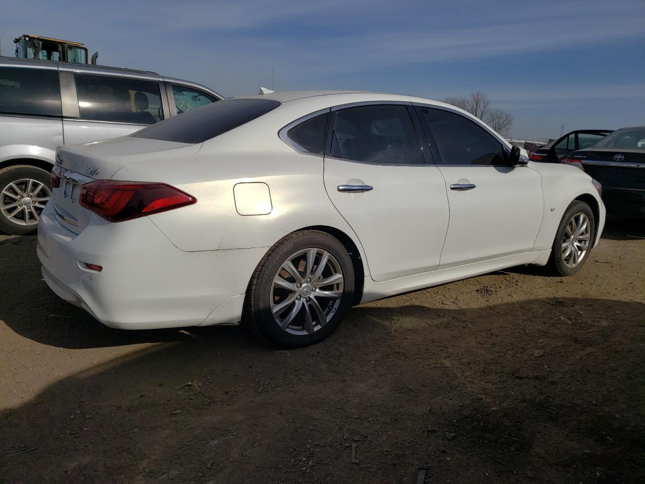 Image 3 of 2015 INFINITI Q70 3.7 2015 with VIN JN1BY1AP2FM541882
