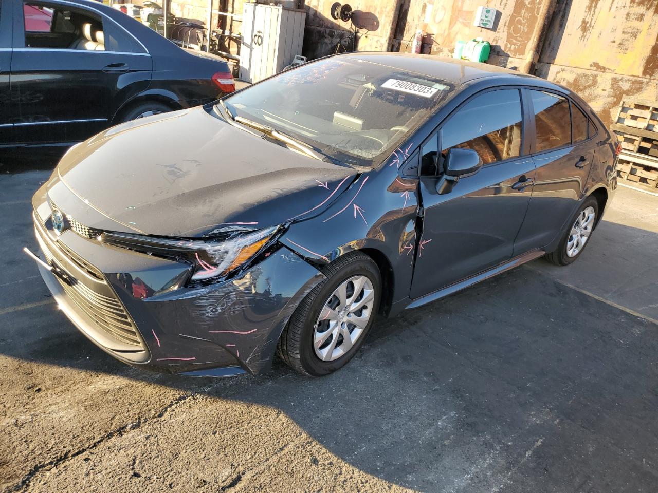 Obraz 1 z 2023 TOYOTA COROLLA LE 2023 z VIN JTDBCMFE9P3020413