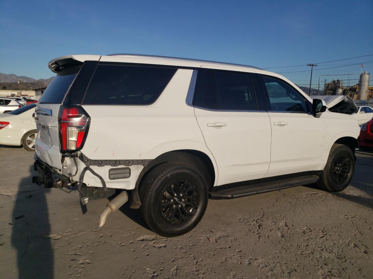 Изображение 3 2021 CHEVROLET TAHOE C1500 LT 2021 с VIN 1GNSCNKD7MR348836