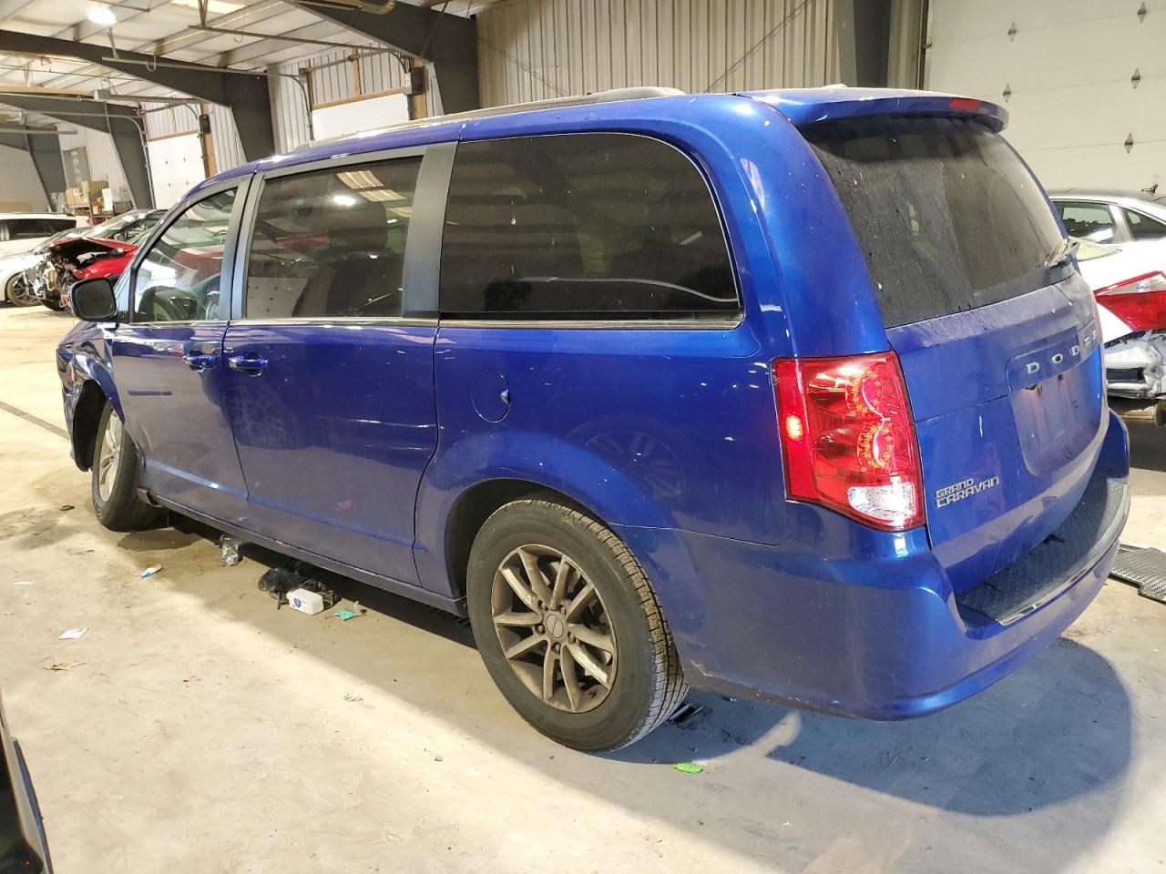 Image 2 of 2019 DODGE GRAND CARAVAN SXT 2019 with VIN 2C4RDGCG4KR572047