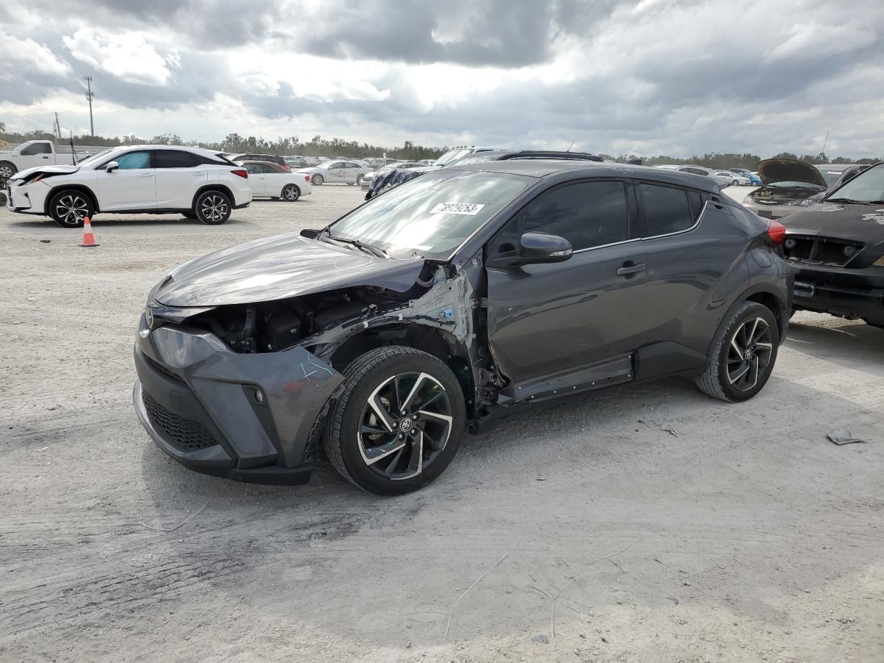 Image 1 of 2021 TOYOTA C-HR XLE 2021 with VIN NMTKHMBX1MR119521