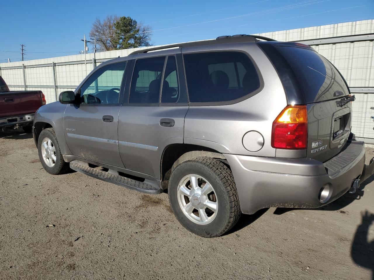 Image 2 of 2006 GMC ENVOY  2006 with VIN 1GKDS13SX62174030