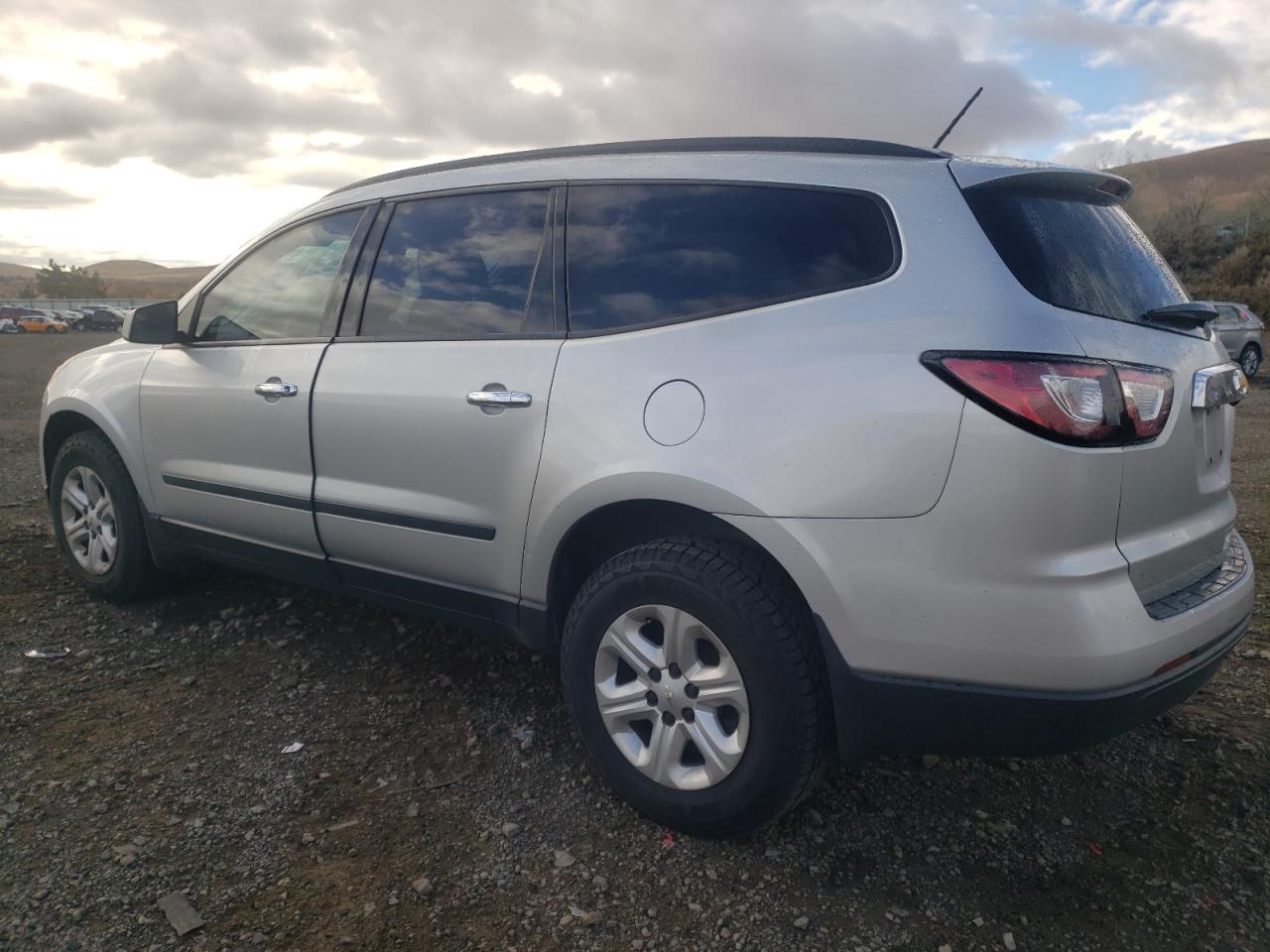 Obraz 2 z 2014 CHEVROLET TRAVERSE LS 2014 z VIN 1GNKRFKD0EJ182471