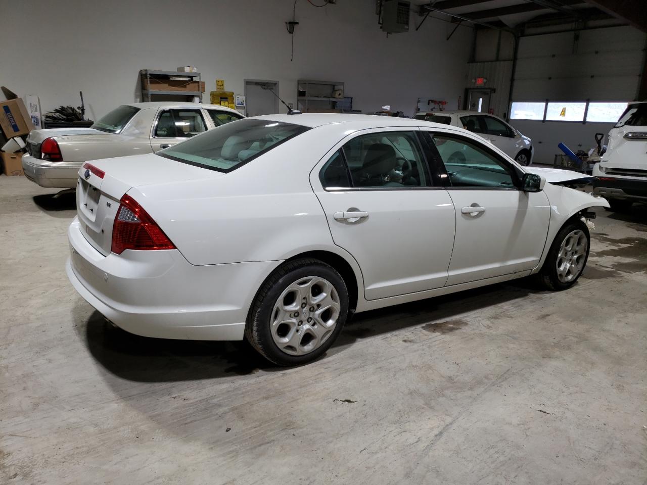 Image 3 of 2011 FORD FUSION SE 2011 with VIN 3FAHP0HA6BR157018