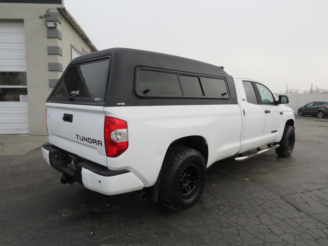 Image 3 of 2020 TOYOTA TUNDRA DOUBLE CAB SR/SR5 2020 with VIN 5TFTY5F17LX010992