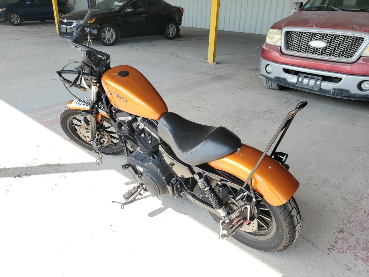Image 3 of 2014 HARLEY-DAVIDSON XL883 IRON 883 2014 with VIN 1HD4LE211EC410614