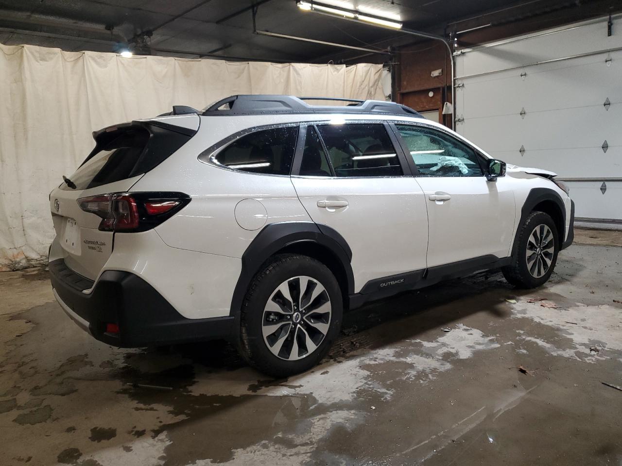 Image 3 of 2024 SUBARU OUTBACK LIMITED 2024 with VIN 4S4BTANC7R3147447