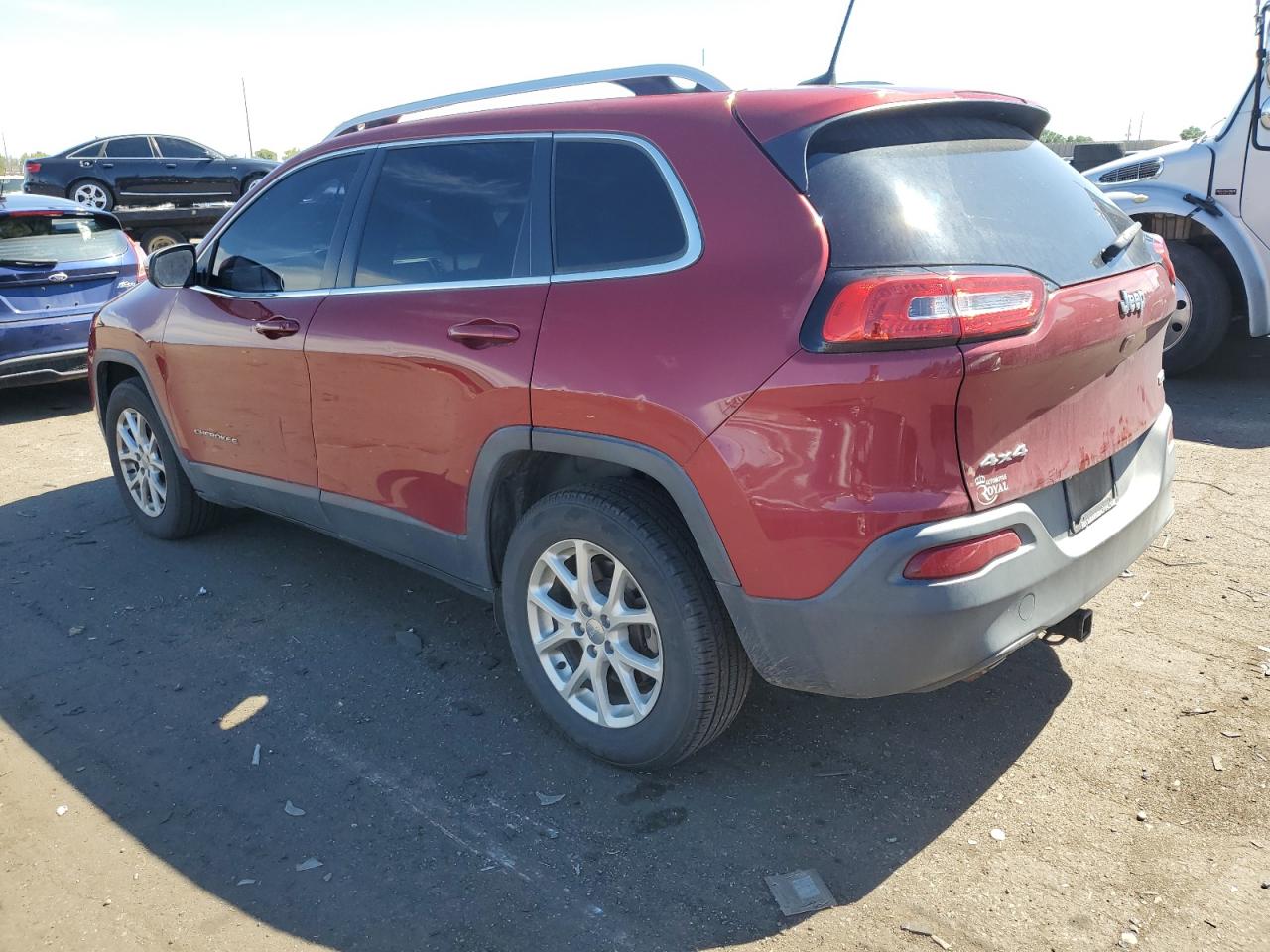 Image 2 of 2016 JEEP CHEROKEE LATITUDE 2016 with VIN 1C4PJMCB8GW181873