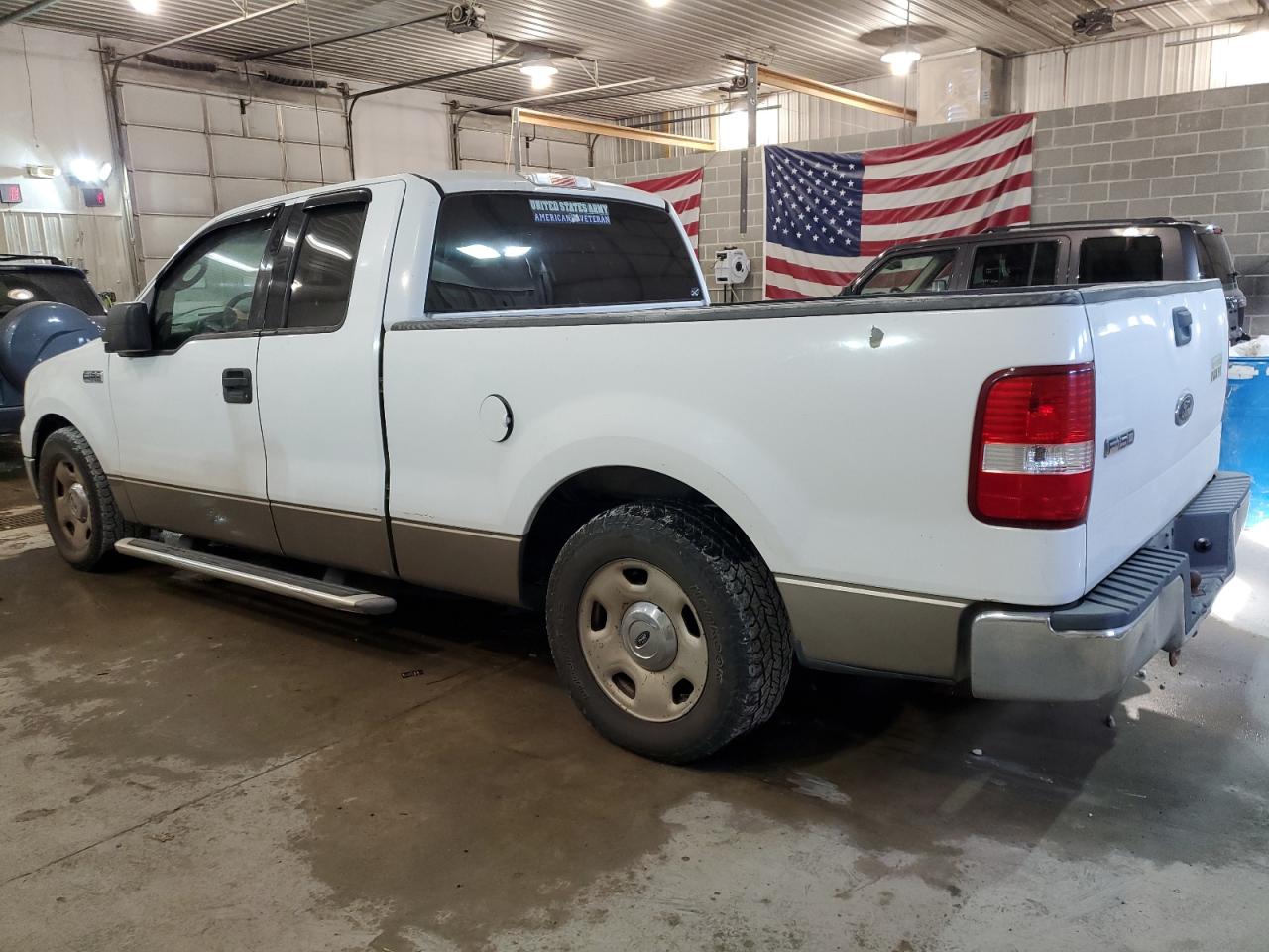 Изображение 2 2004 FORD F150  2004 с VIN 1FTRX12W24NC32876