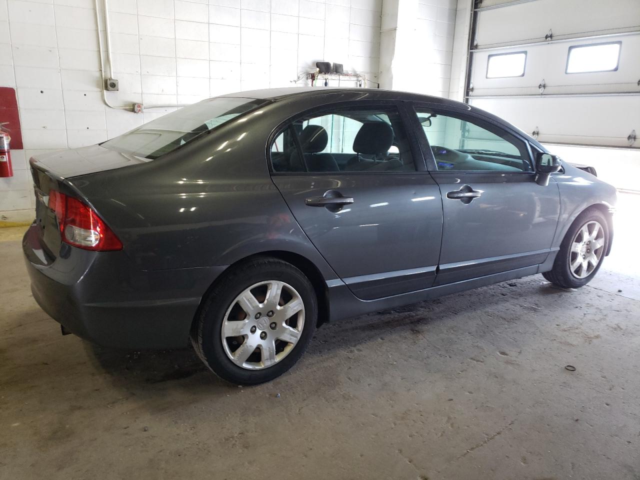 Изображение 3 2011 HONDA CIVIC LX 2011 с VIN 19XFA1F51BE040775