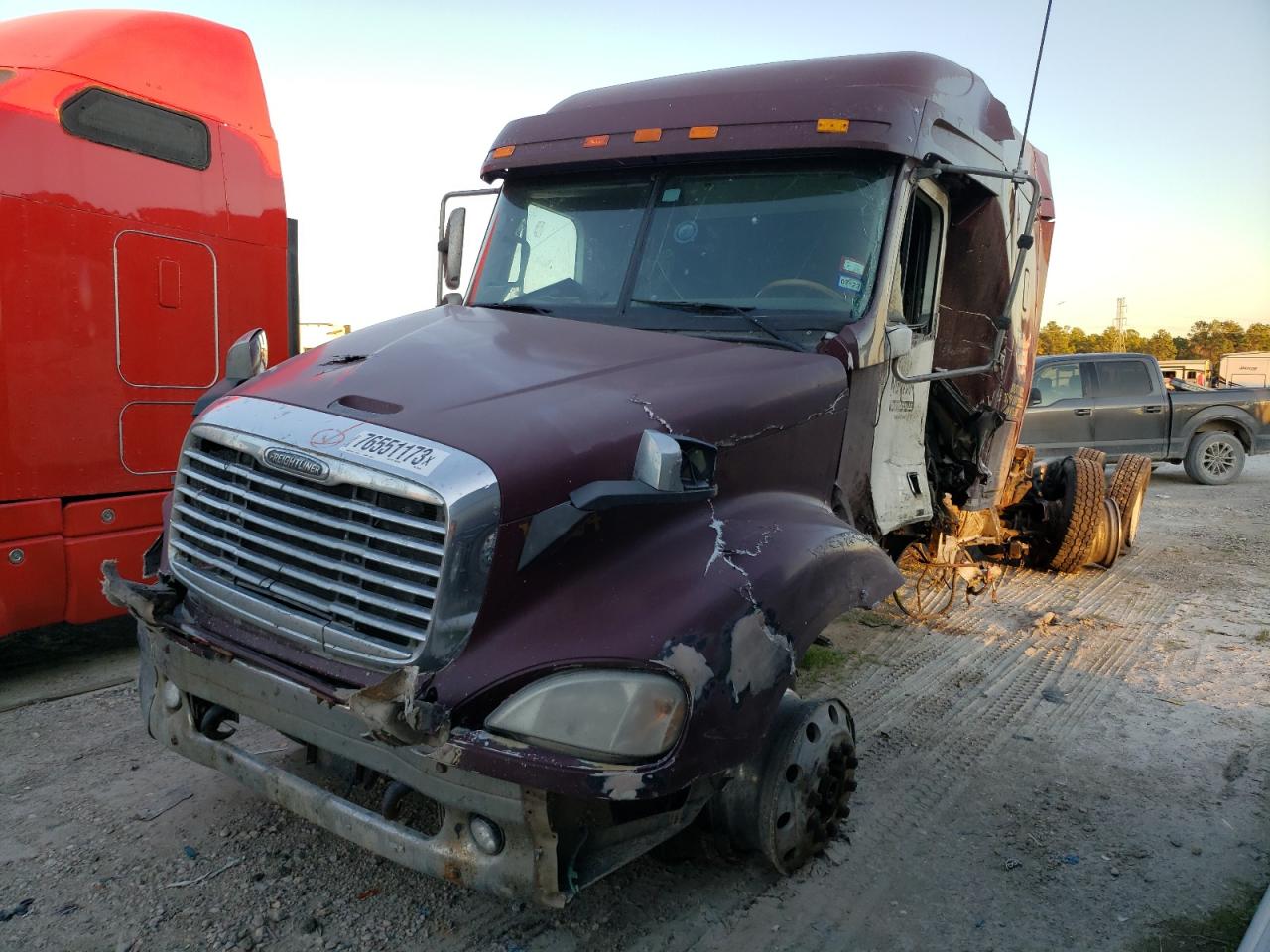 Image 2 of 2003 FREIGHTLINER CONVENTIONAL COLUMBIA 2003 with VIN 1FUJA6CG03PK79208