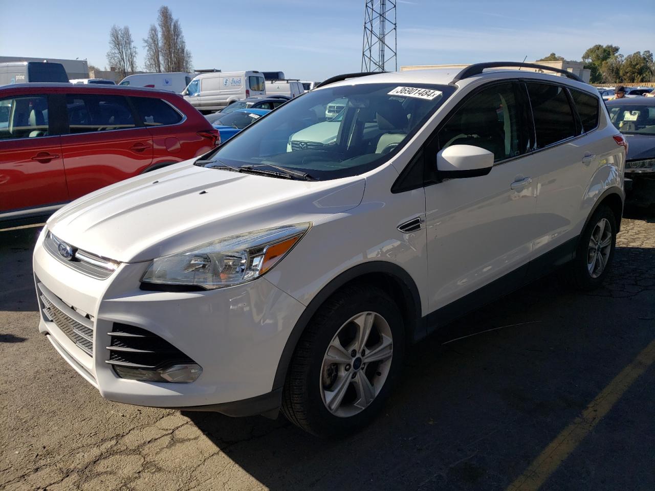 Изображение 1 2016 FORD ESCAPE SE 2016 с VIN 1FMCU9G9XGUC60284