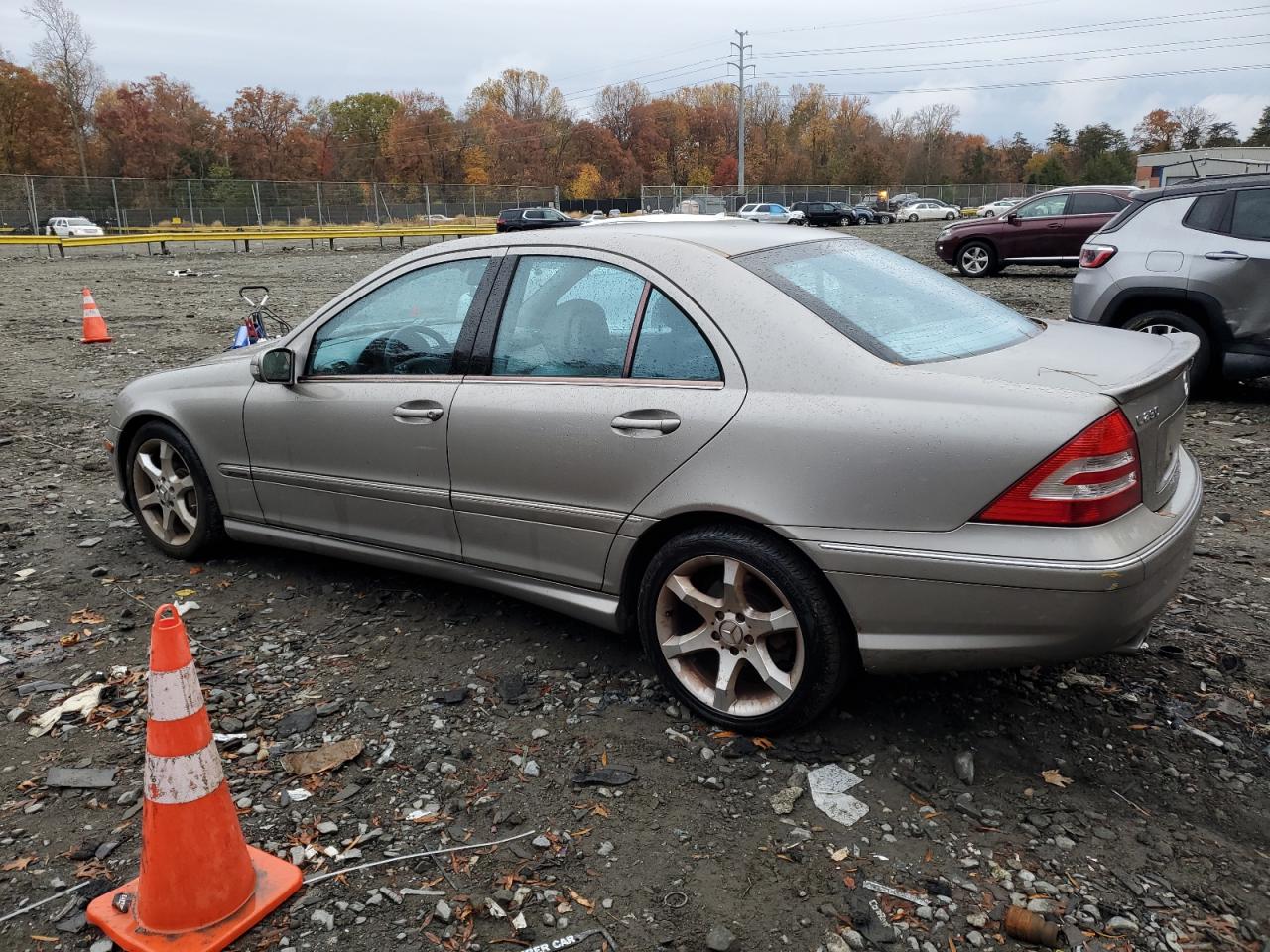 Obraz 2 z 2007 MERCEDES-BENZ C 230 2007 z VIN WDBRF52H97A936160