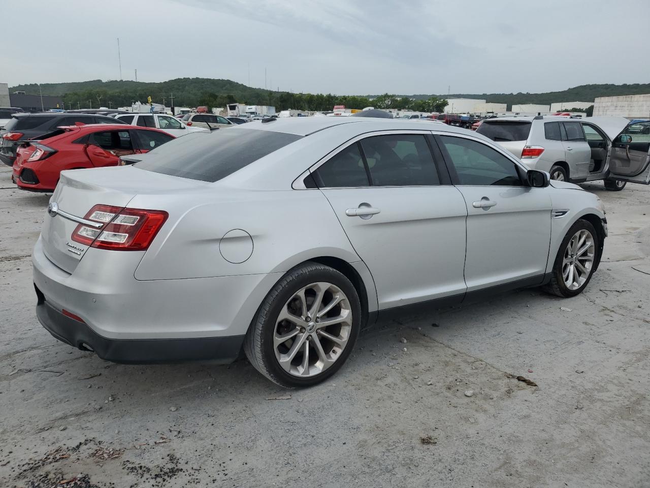 Obraz 3 z 2013 FORD TAURUS LIMITED 2013 z VIN 1FAHP2F83DG176972