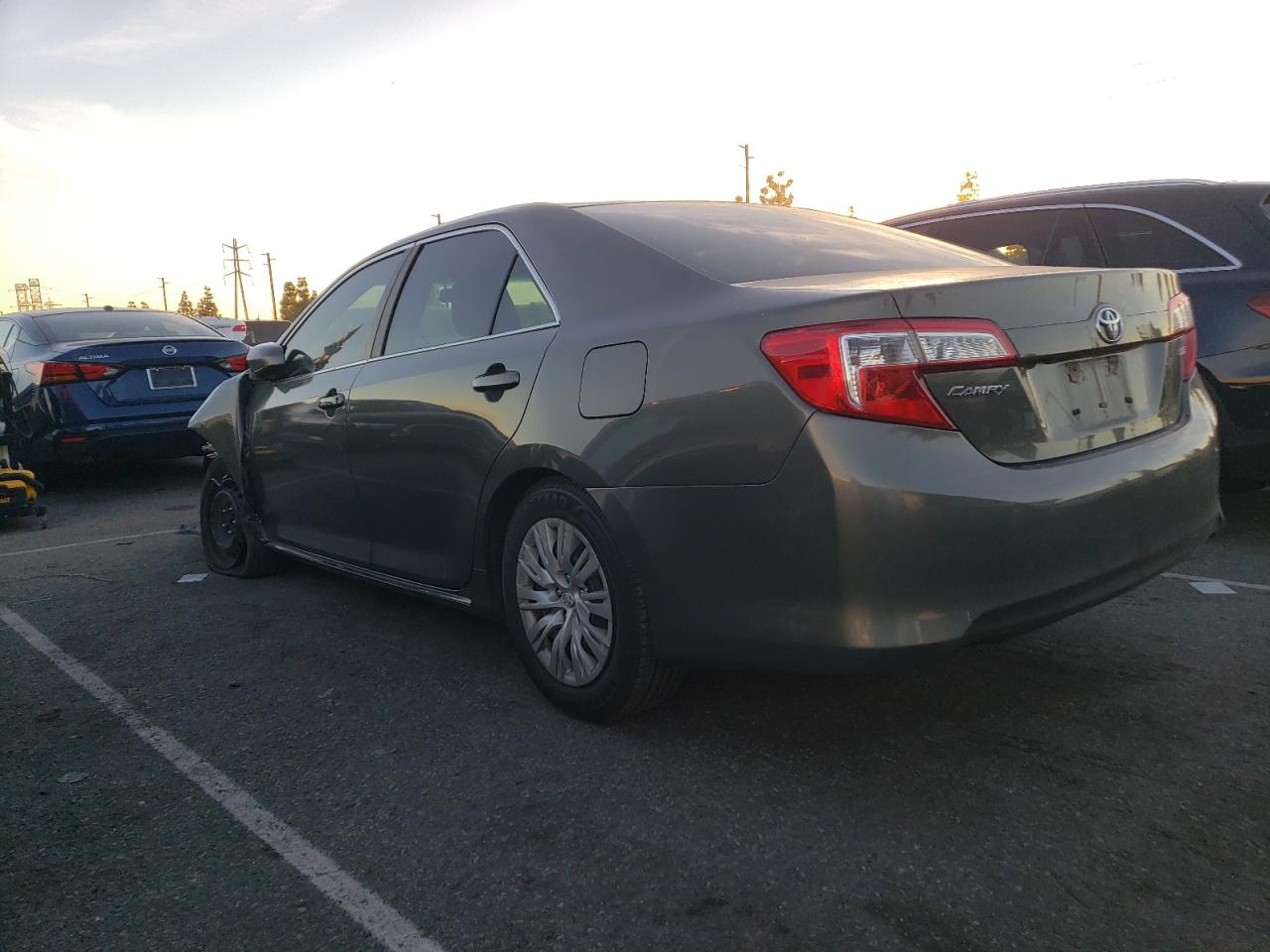 Изображение 2 2014 TOYOTA CAMRY L 2014 с VIN 4T4BF1FK7ER385581