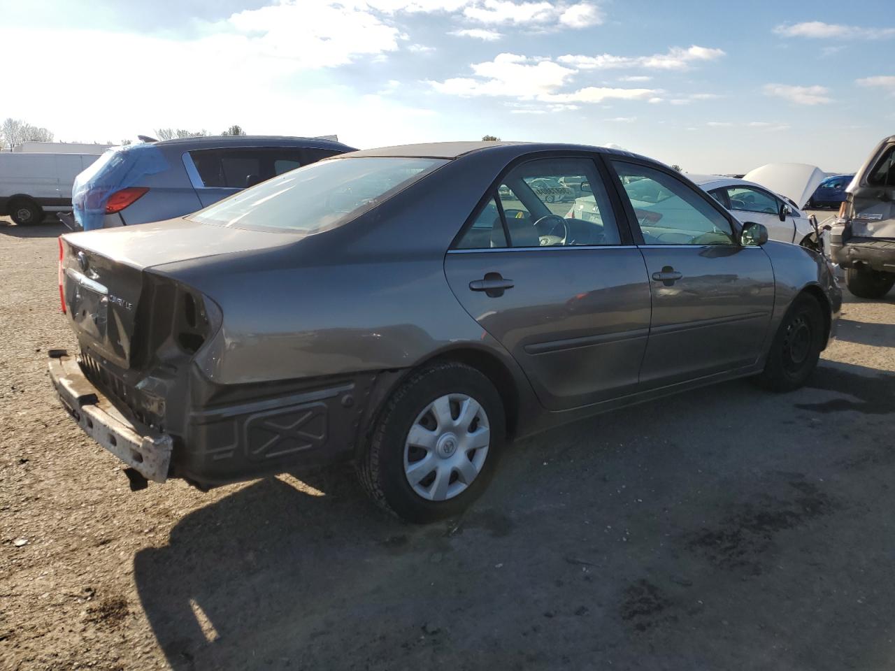 Изображение 3 2002 TOYOTA CAMRY LE 2002 с VIN 4T1BE32K12U591196